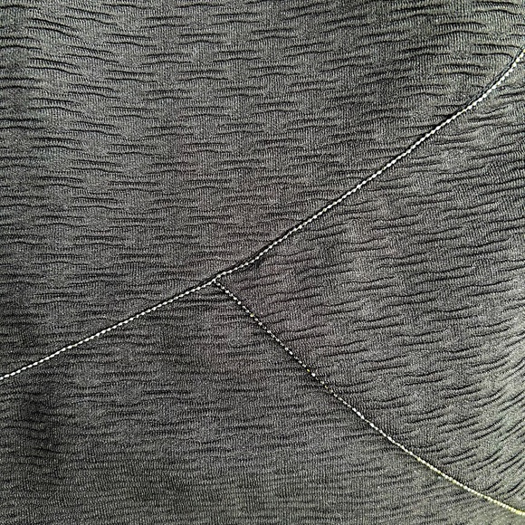 M Black Crepe Textured Mini Skirt - Picture 3 of 7